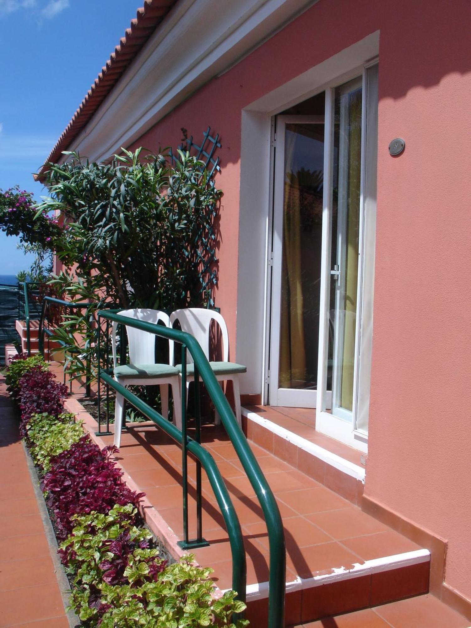 Inn & Art Madeira Caniço Esterno foto